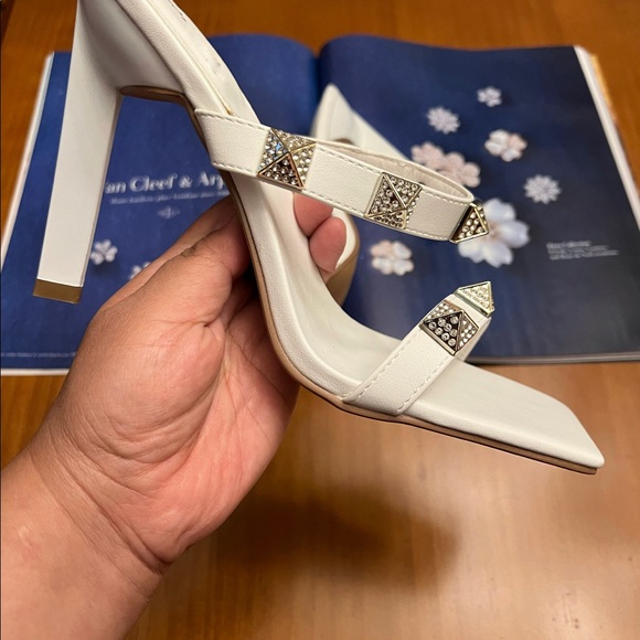 New white studded heels - Picture 2 of 4